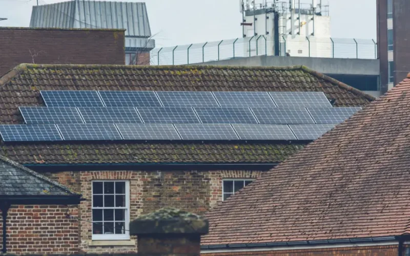 Manchester Scientists Solve Solar Cell Defect